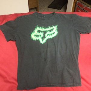 - FOX tshirt